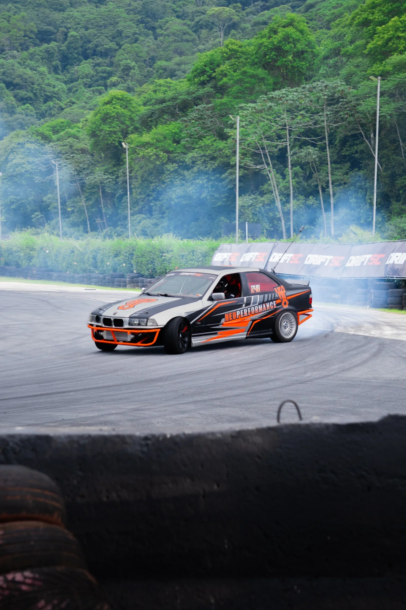 BMW E36 Sedan Açucarada da HeuPerformance