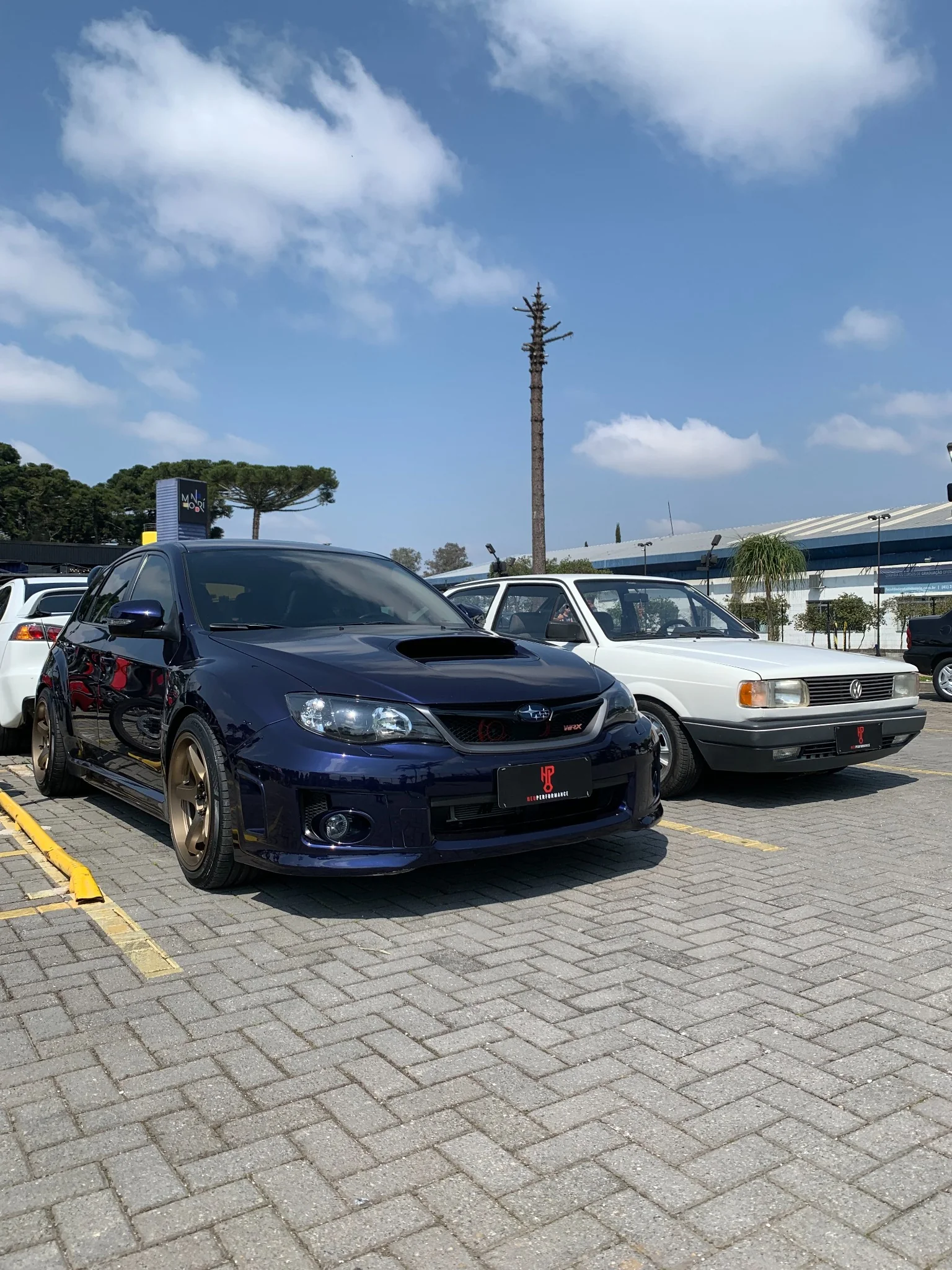 Gol Quadrado e Subaru WRX da HeuPerformance juntos em um encontro
